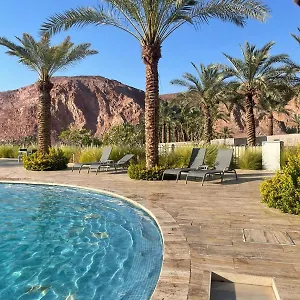 https://aladnan-queen-alraha-village.hotelsaqaba.com
